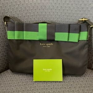 2000s KATE SPADE PURSE ♠️ Like new. I only used once. No marks or scratches.